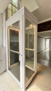 Ascenda Size L mendukung akses nyaman di rumah lahan efisien, Kemayoran Lama, Jakarta Selatan